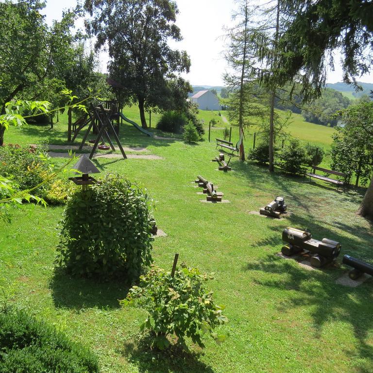 Šiker B&B Hotel Pernica Exterior foto